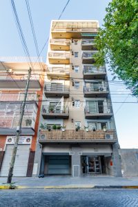 Edificio depto 2 ambientes mataderos