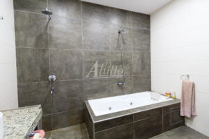 Casa 5 Amb en Liniers Bañera Hidromasaje